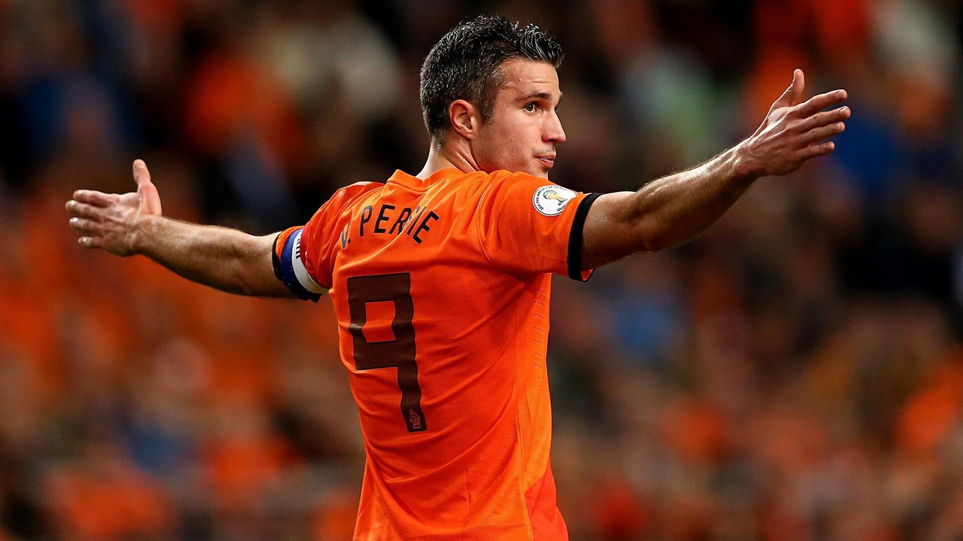 开云体育app-当红军遇上非洲雄狮,莱万数据爆炸背后的战术密码